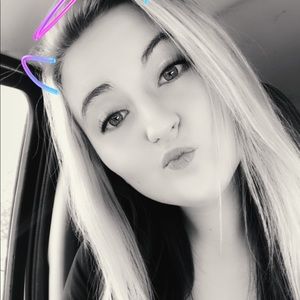 Meet your Posher, Mackenzie